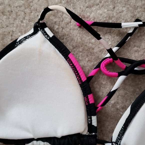 String bikini set - Picture 3 of 3